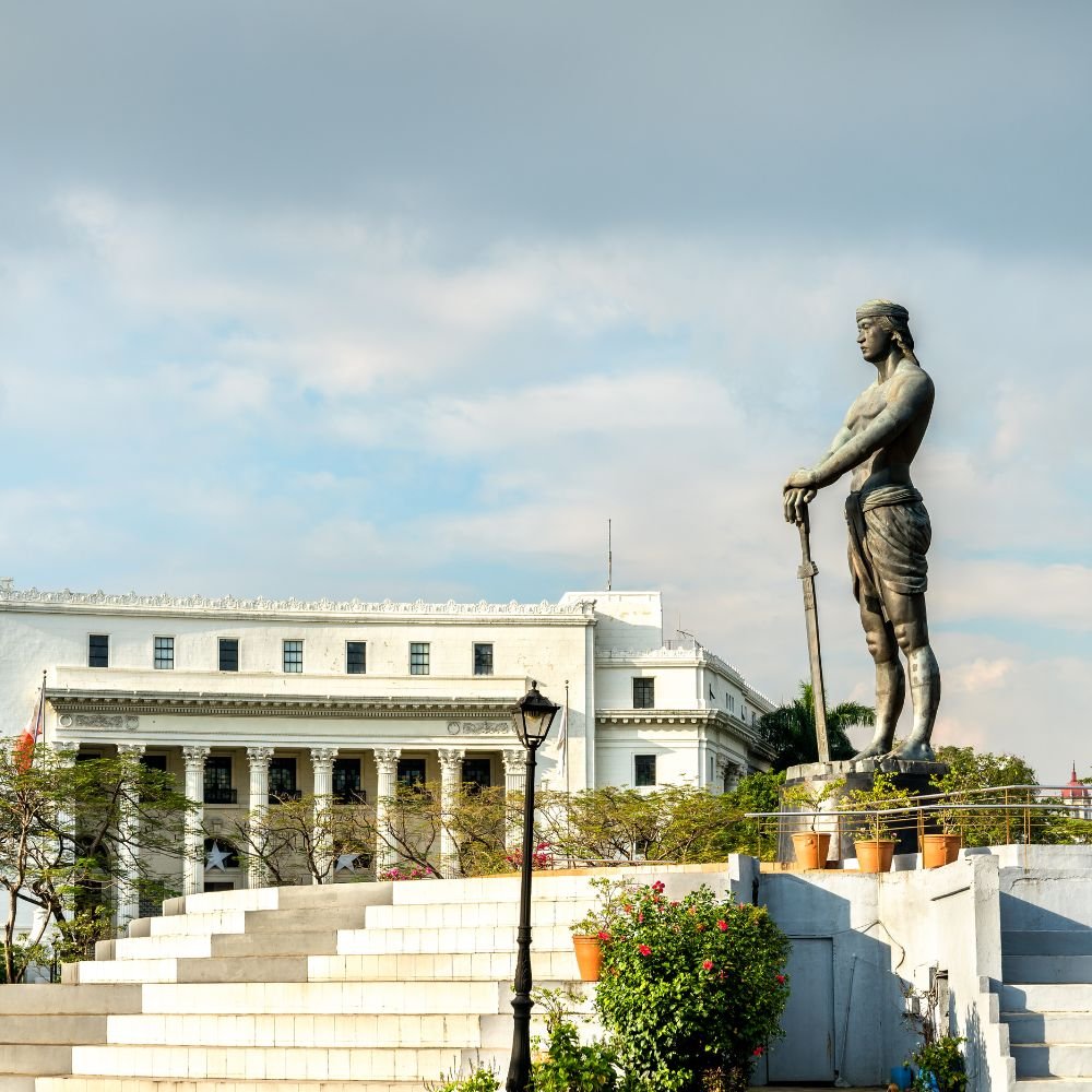 lapu-lapu-filipino-hero-statue