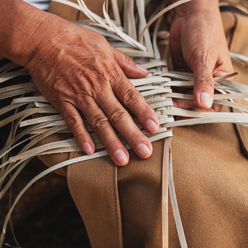 weaving-hands-traditional
